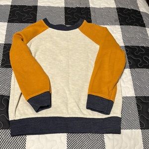 Old navy long sleeve shirt